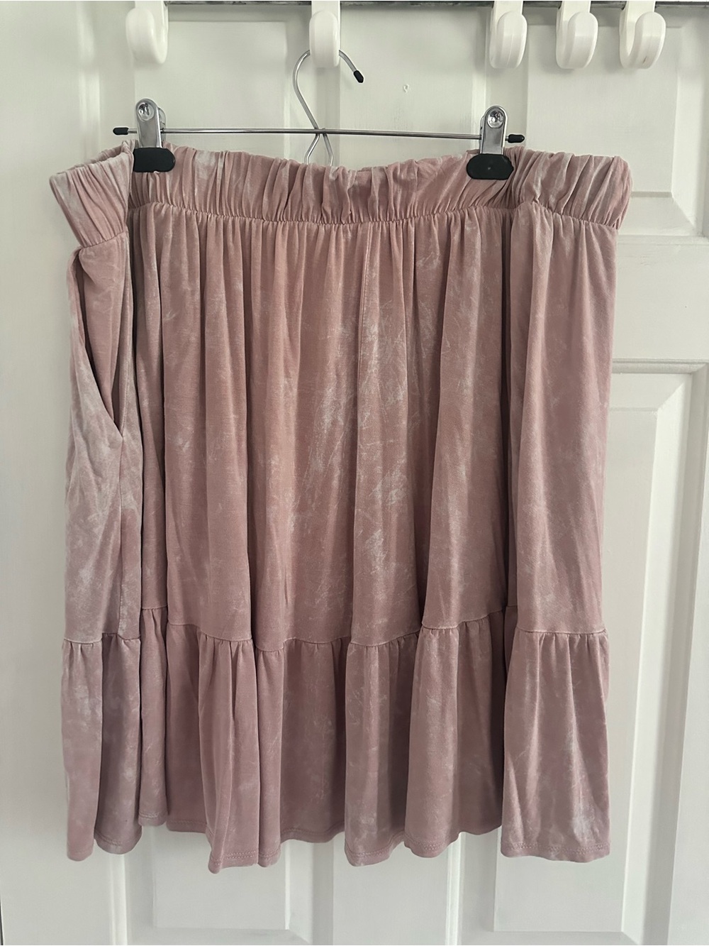 Torrid Super Soft Tiered Pink Mini/Midi Skirt with Pockets Size 2 (2x/18-20) - Picture 6 of 7
